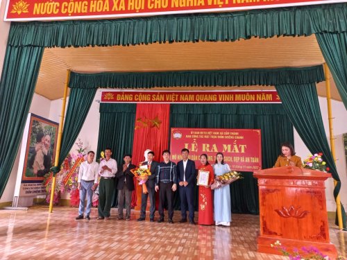 vui tặn hoa.jpg